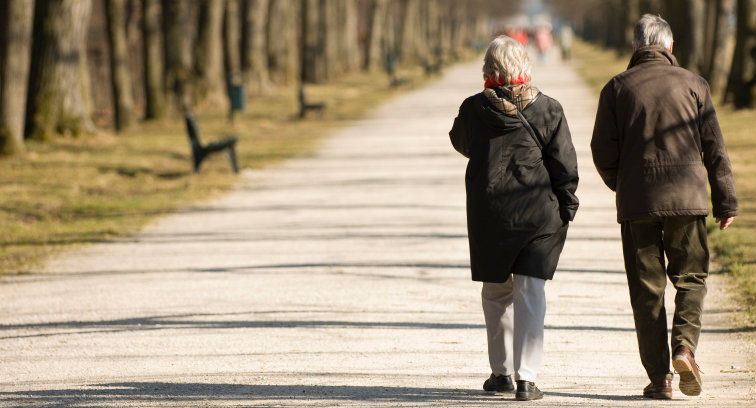 Anziani con andatura rallentata hanno un rischio più alto di demenza