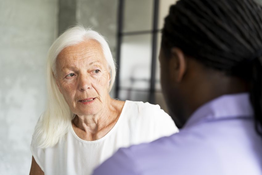 old woman delirium caregiving 